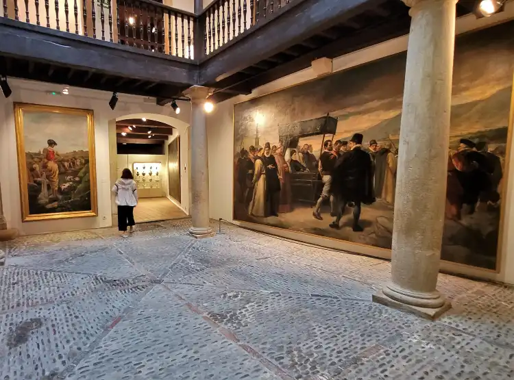 Các khách sạn gần Oficinas Museo Bellas Artes De Asturias