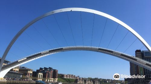 Gateshead Millennium Bridge