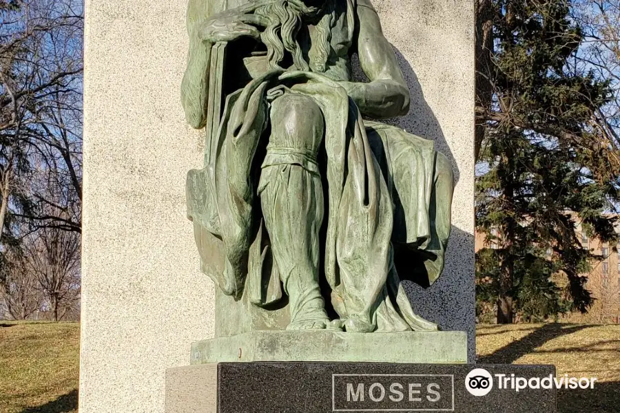 Michelangelo's Moses replica