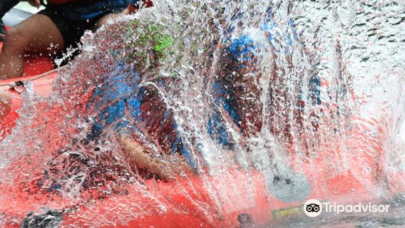 Wet 'n' Wild Rafting Company