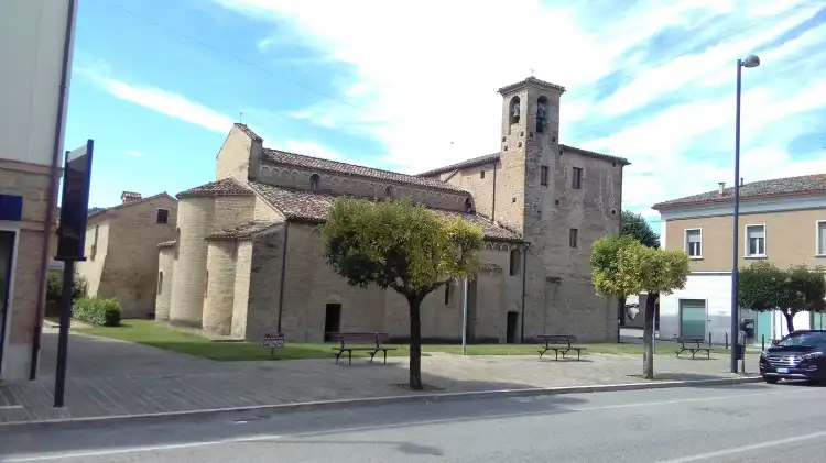 Hotels in Moie