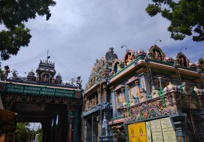 अरुल्मिगु मनाकुला विनयागर मंदिर