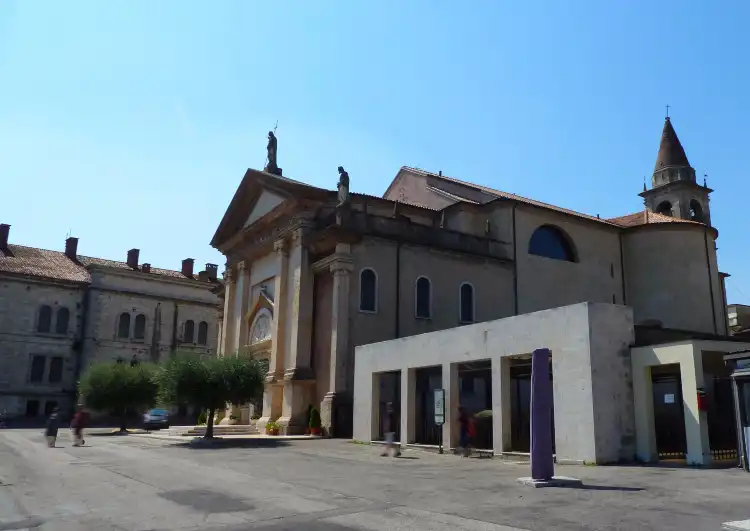 Hotel dekat Abitato Romano Di Arilica