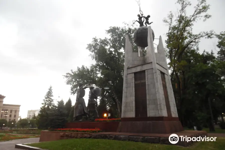 Monument to Manshuk Mametova and Aliya Moldagulova