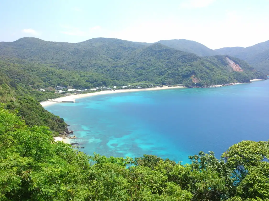 Hotels near Kakeromajima