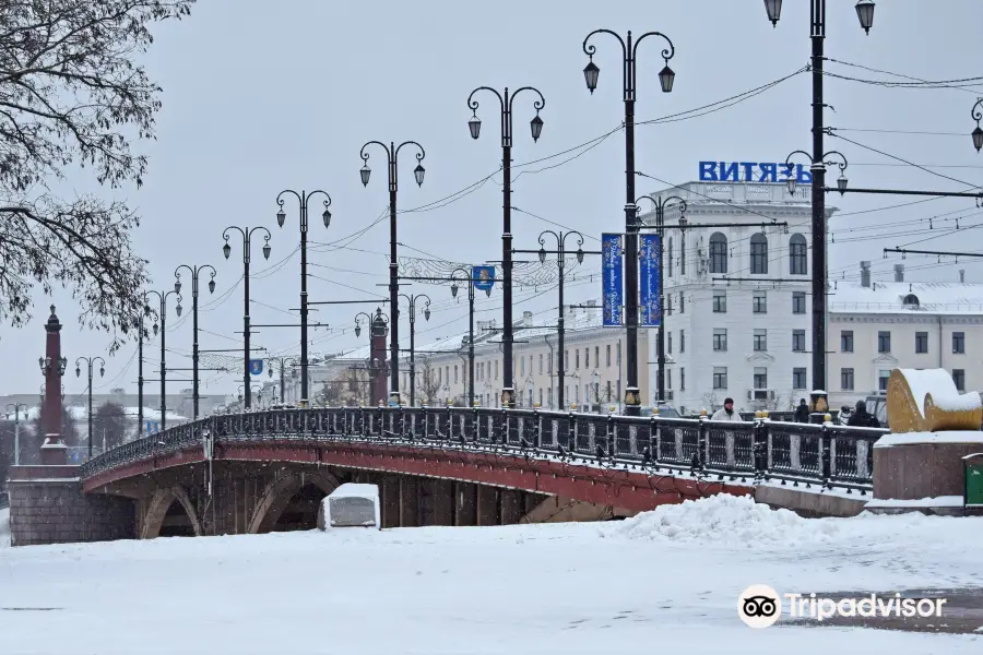 Kirovskiy Bridge