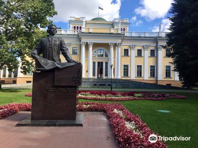Homieĺ Palace and Park Ensemble's Park