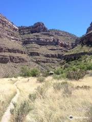 Dog Canyon Trail