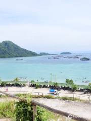 Sari Ringgung Beach