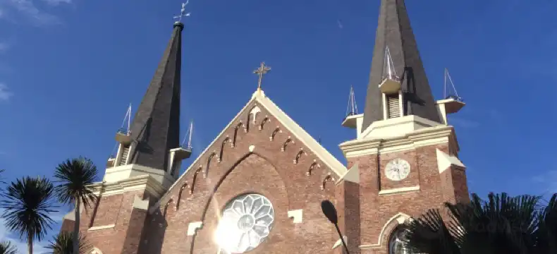 Hotels in Krembangan