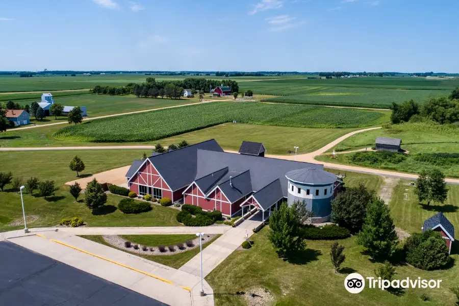 Minnesota Agricultural Interpretive Center - Farmamerica