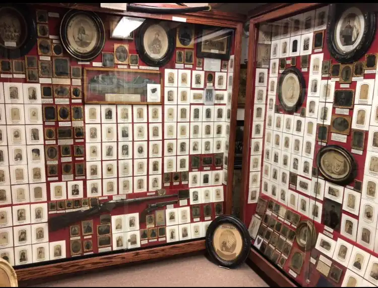 Ronn Palm's Museum of Civil War Images附近的飯店