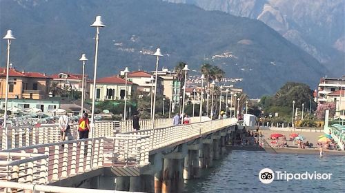 Pontile di Marina di Massa