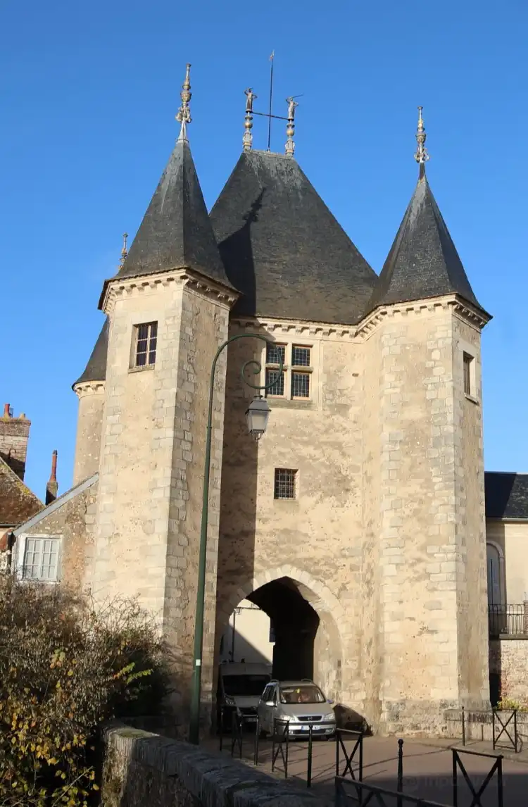 Hotels in Villeneuve-sur-Yonne