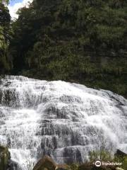 Mayagusuku Waterfall