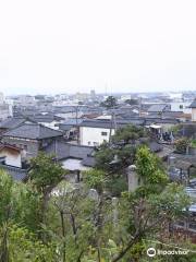 Mitsuoka Bunko Library