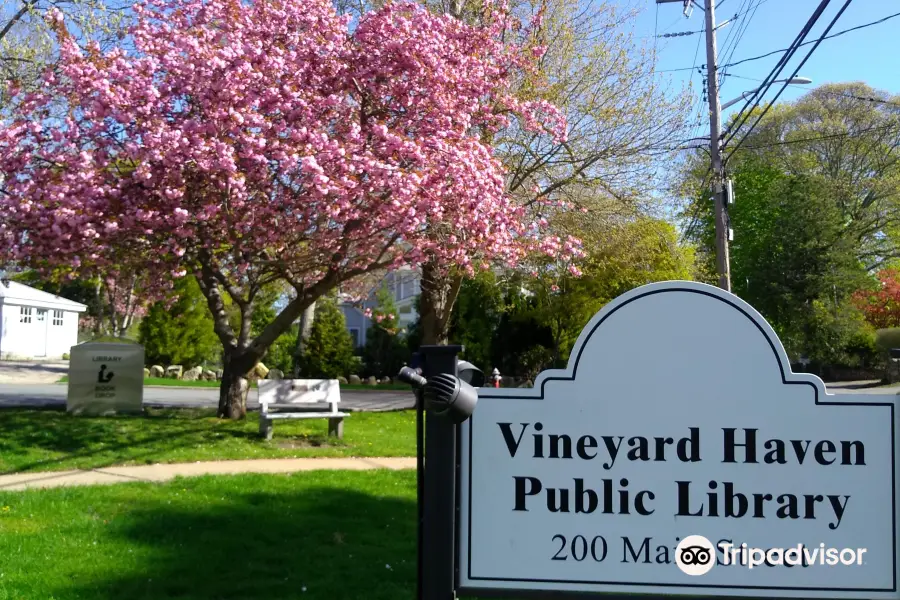 Vineyard Haven Public Library