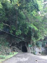 Hoyop-hoyopan Cave