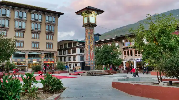 Các khách sạn gần Clock Tower Square