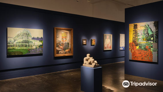 Golden Thread Gallery