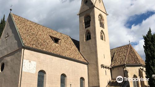 Alte Grieser Pfarrkirche mit dem Altar von Michael Pacher