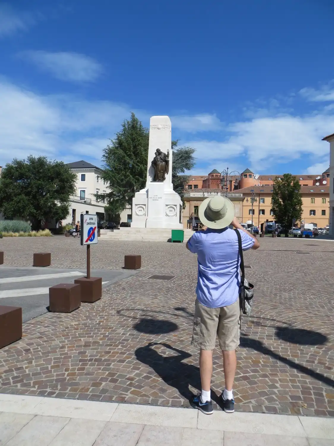 Các khách sạn gần Monumento Ai Caduti Della I Guerra Mondiale