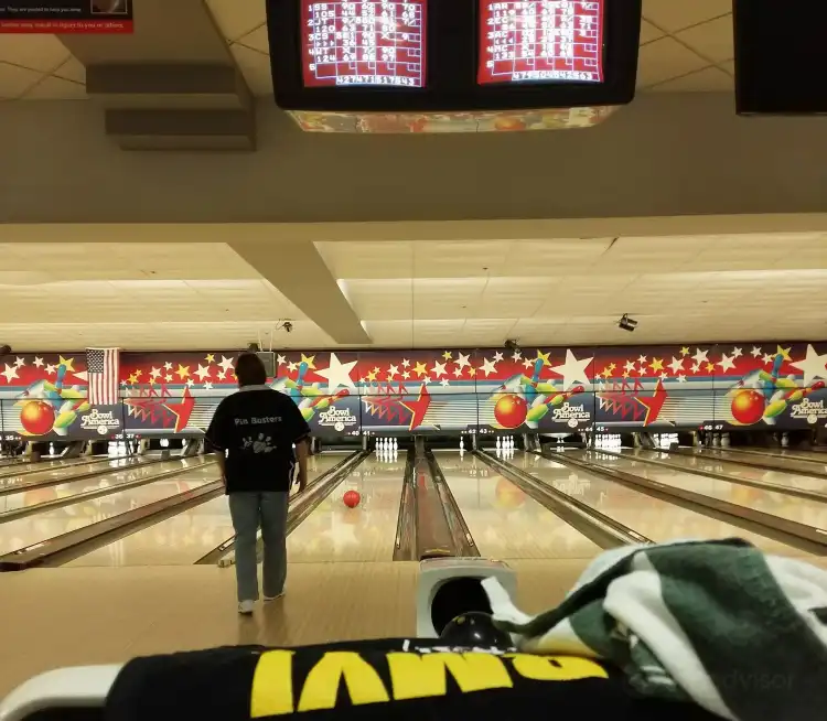 Hotels near Bowl America Gaithersburg