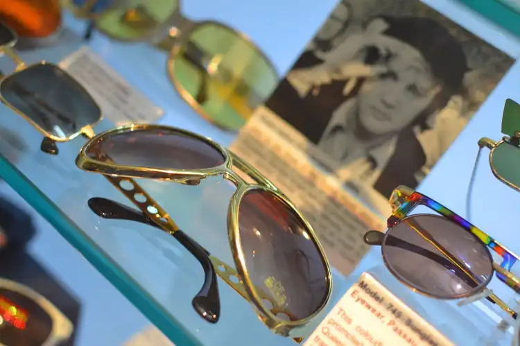 Hotels near British Optical Association Museum