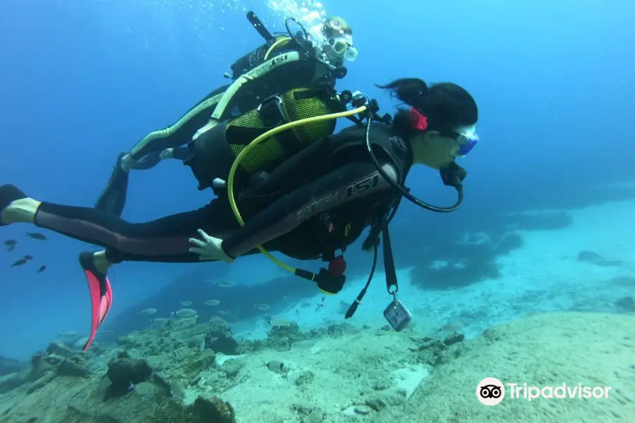 Creta's Happy Divers, Diving Center