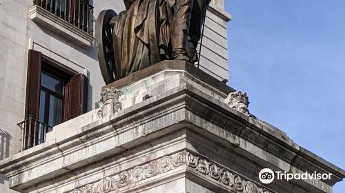 Estatua del Capitán de Artillería Pedro Velarde