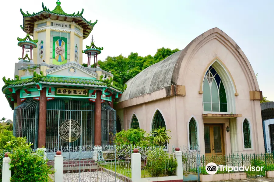 Manila Chinese Cemetery