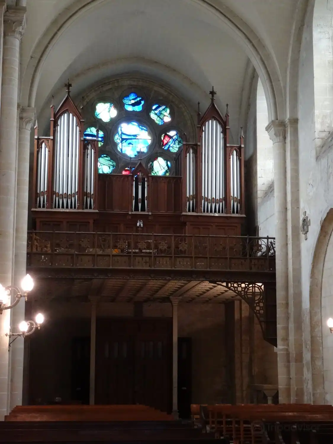 Abbey of St. Vincent附近的飯店