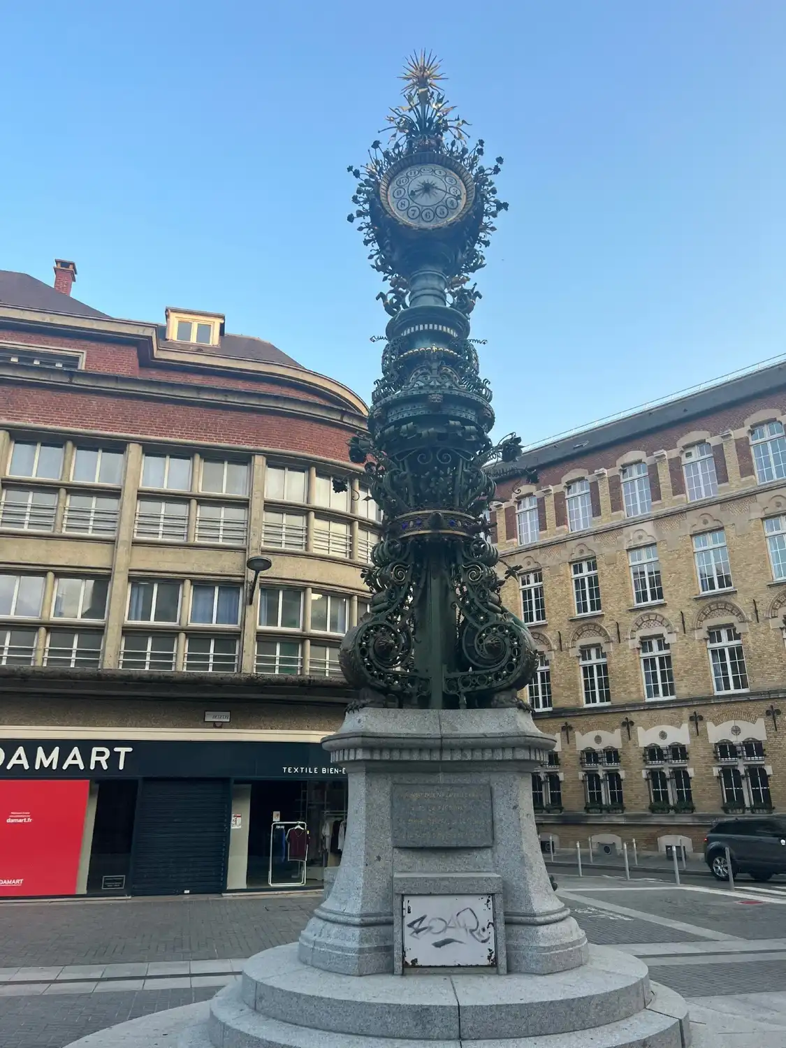 Hotels near Dewailly 'Naked Mary' Clock