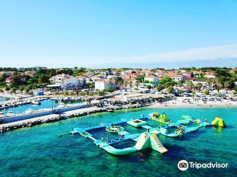 Jadro Beach
