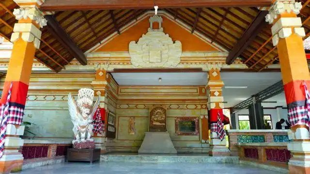 Hotels near Neka Art Museum