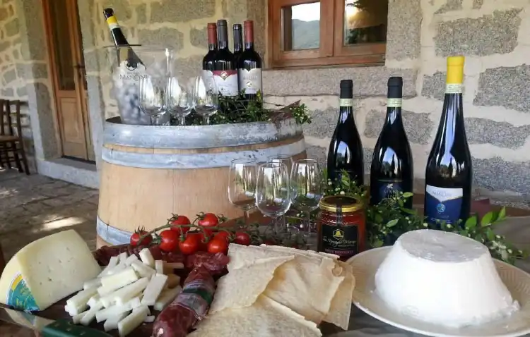 Hotels near Piero Mancini Vineyards (Balajana Estate)