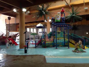 'Boji Splash Indoor Waterpark Okoboji