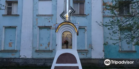 Memorial Cross by Troitskiy Cathedral