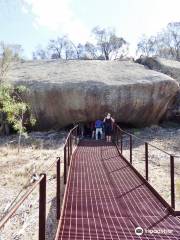 Mulka's cave and Gnamma Walk Trail