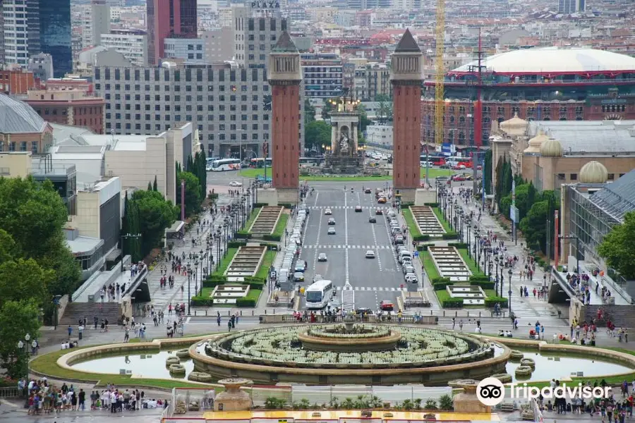 Avinguda Reina Maria Cristina