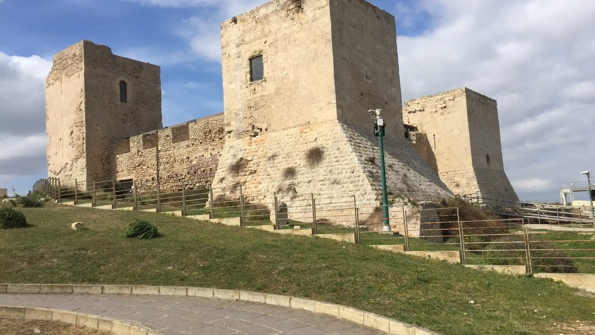 Hotels near Castle of San Michele