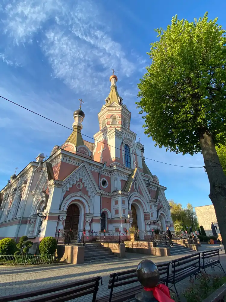Hotels near Holy Intercession Cathedral