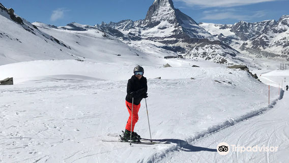 Family Skiing Zermatt