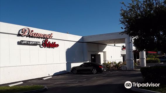 Diamond Strike Lanes
