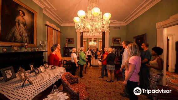 Ghosts & Gravestones Tour Savannah