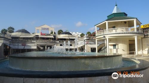 Fountain Las Americas