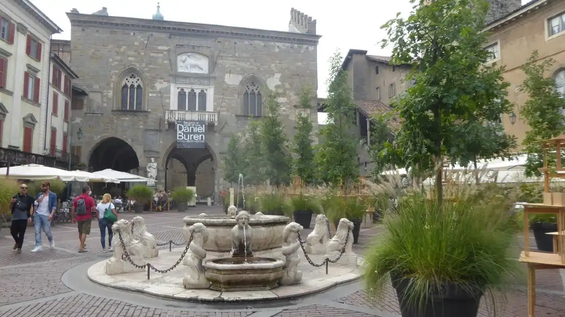Hotel in zona Fontana Contarini