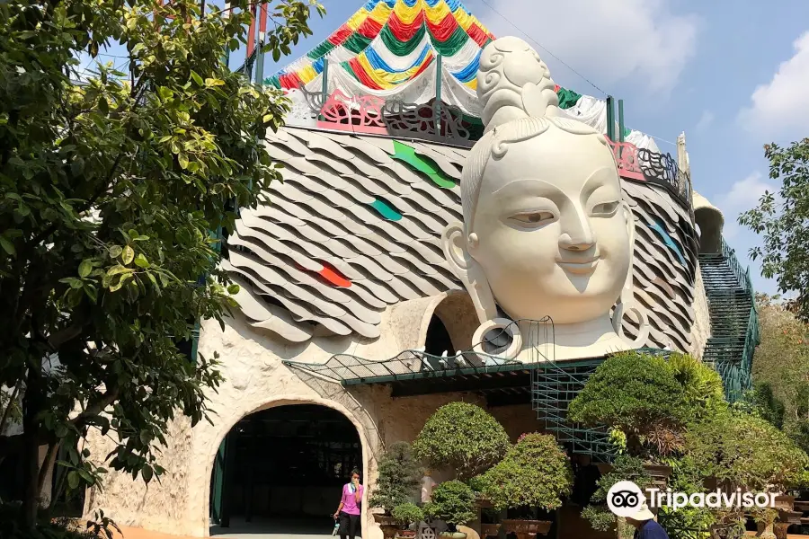 Sathira Dhammasathan Meditation Center