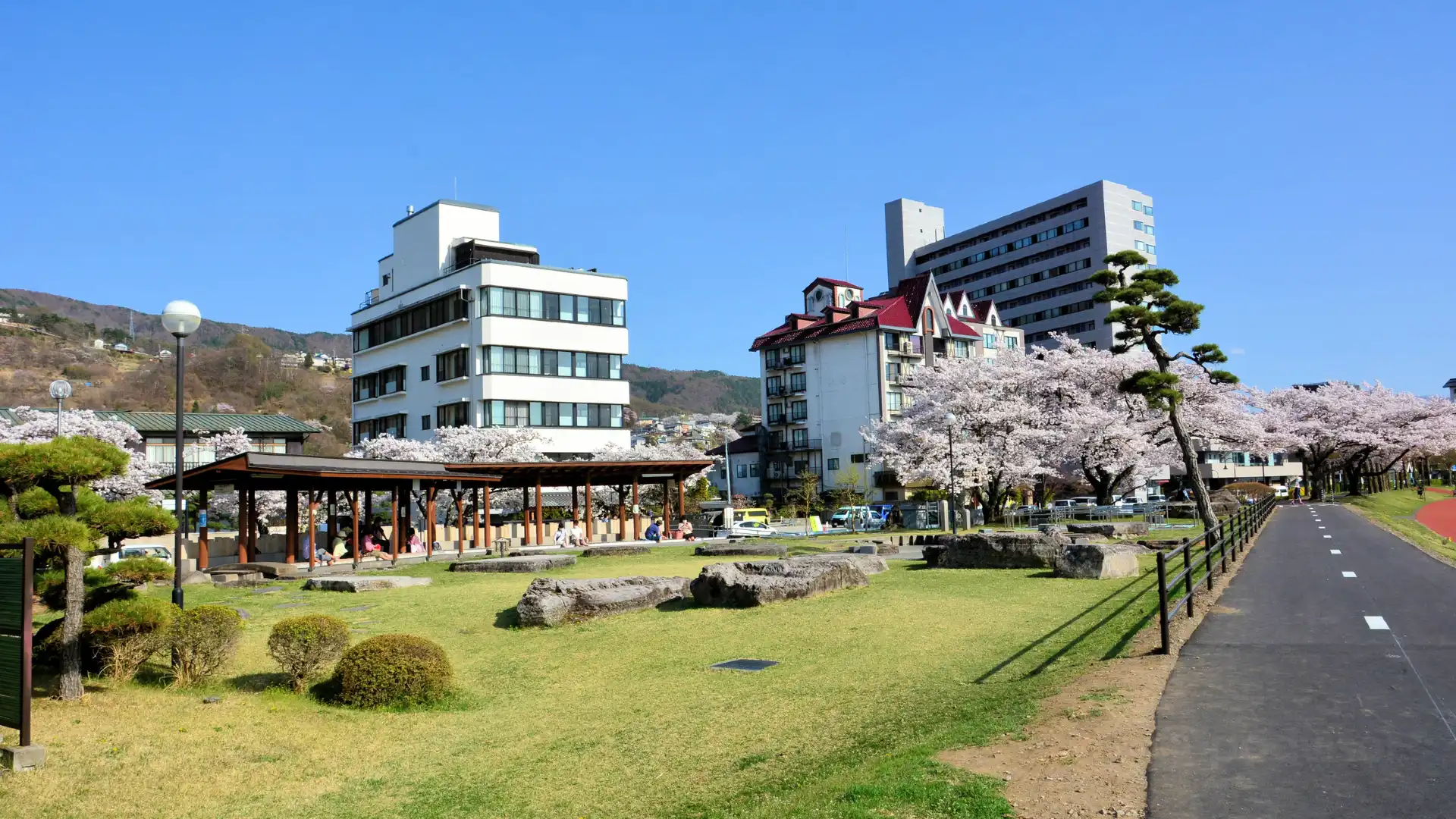Hotels near Suwa Lakeside Park