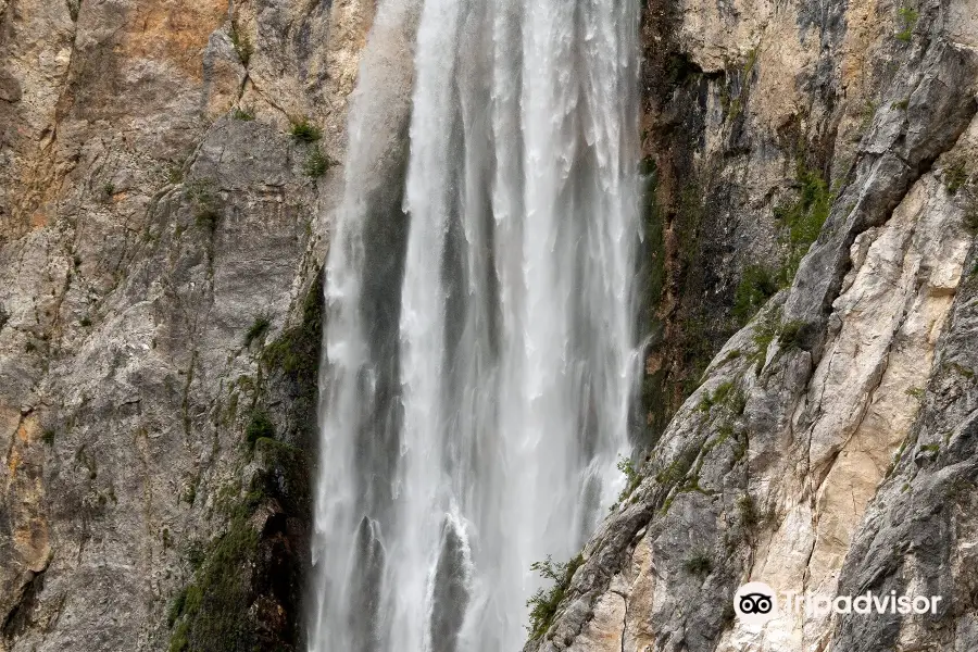 Boka Waterfall